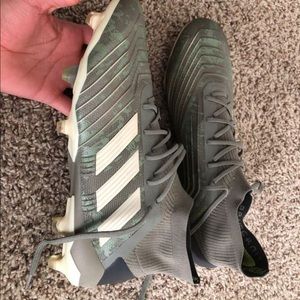 Addidas predator 19.1 encryption pack.